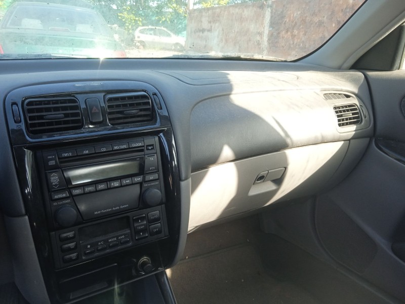 mazda 626 v hatchback (gf) del año 2002