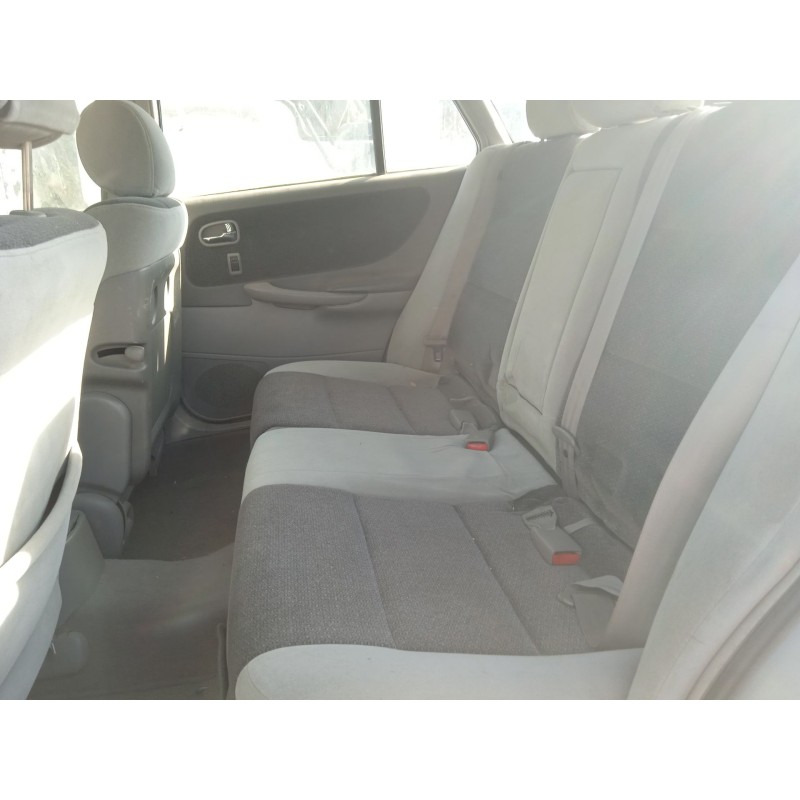 mazda 626 v hatchback (gf) del año 2002