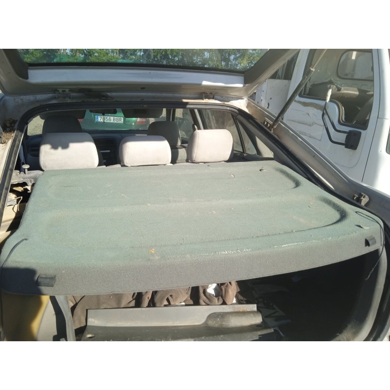 mazda 626 v hatchback (gf) del año 2002