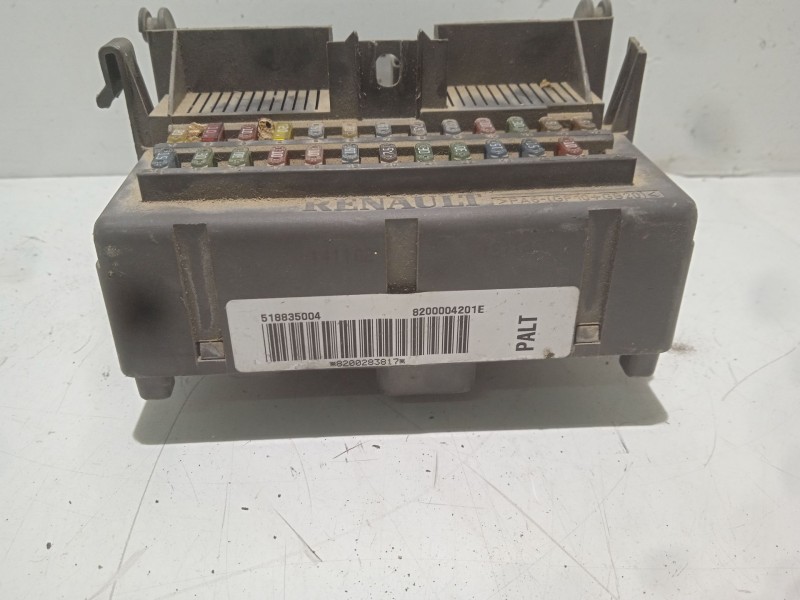 Recambio de caja reles / fusibles para renault espace iv (jk0) privilege referencia OEM IAM 82002838  