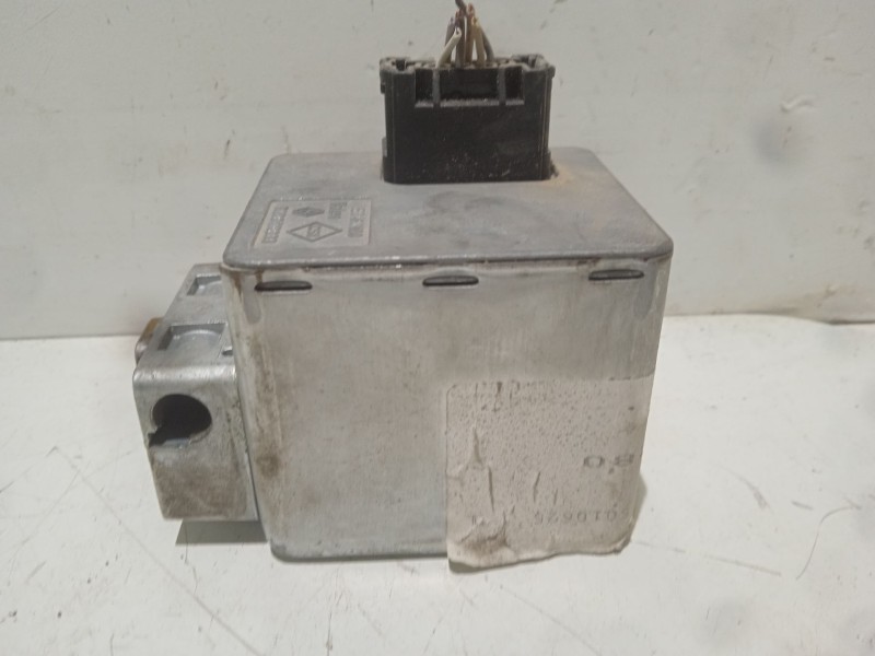 Recambio de modulo electronico para renault espace iv (jk0) privilege referencia OEM IAM 8200110033  