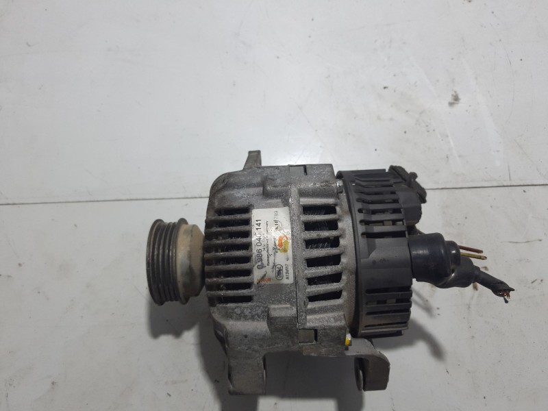Recambio de alternador para renault safrane (b54) 2.2 cat referencia OEM IAM 7700856250 0986040141 