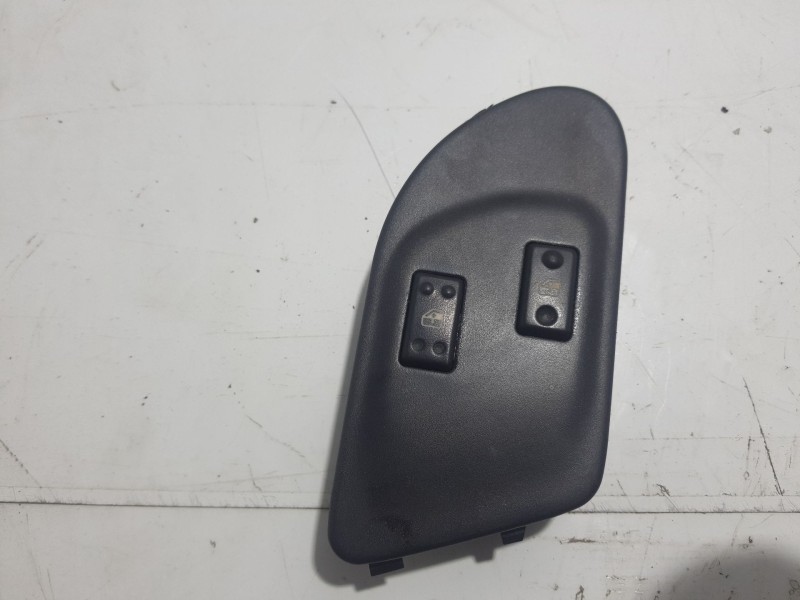 Recambio de mando elevalunas delantero izquierdo para renault safrane (b54) 2.2 cat referencia OEM IAM 77008119  