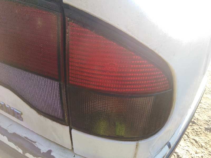 Recambio de piloto trasero derecho para renault safrane (b54) 2.2 cat referencia OEM IAM 7701035700  