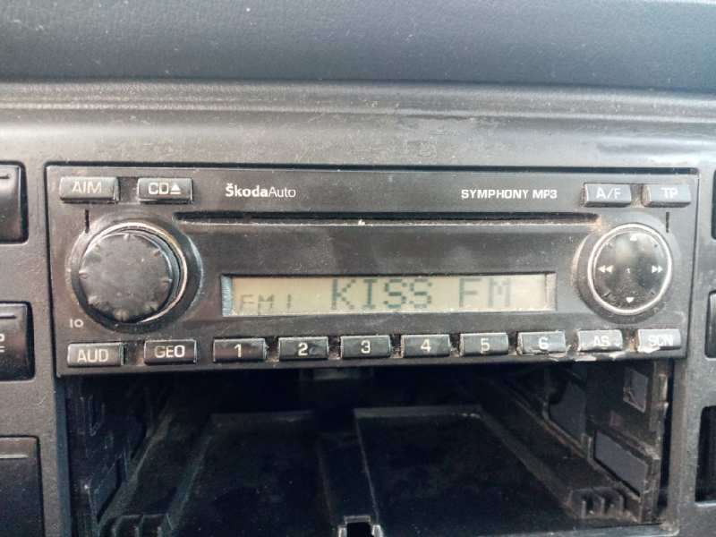 Recambio de sistema audio / radio cd para skoda superb (3u4) 1.9 tdi referencia OEM IAM 1U0035156F  