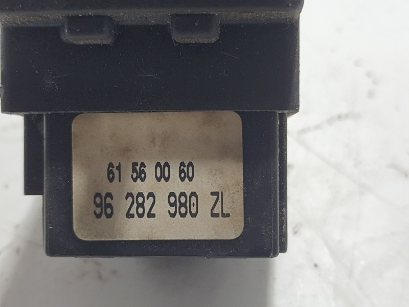 Recambio de mando luces para peugeot 106 (s2) 1.1 referencia OEM IAM 625366 96282980ZL 61560060