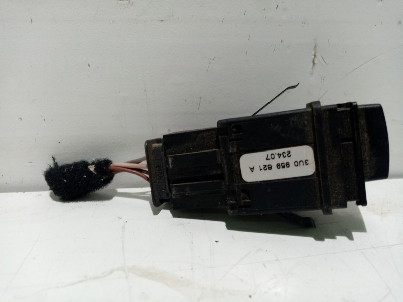 Recambio de interruptor para skoda superb (3u4) 1.9 tdi referencia OEM IAM 3U0959621A  
