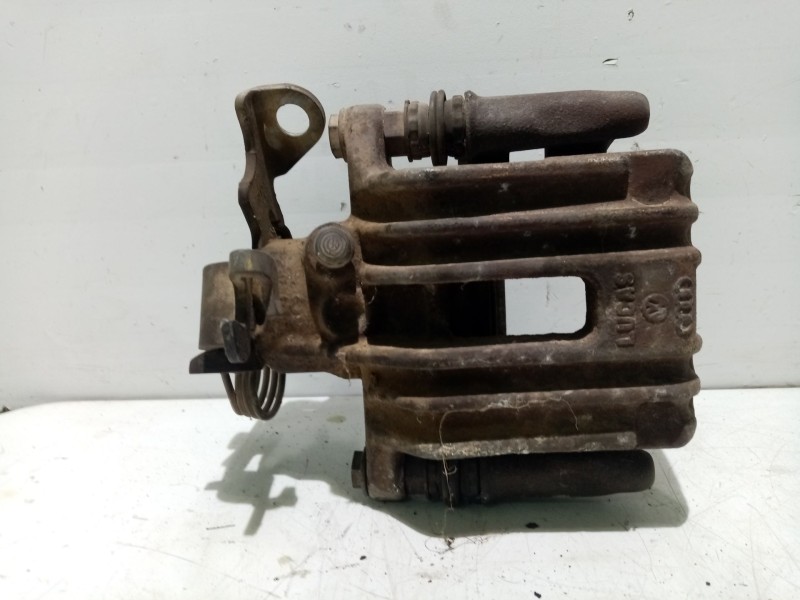 Recambio de pinza freno trasera derecha para skoda superb (3u4) 1.9 tdi referencia OEM IAM 8E0615424  