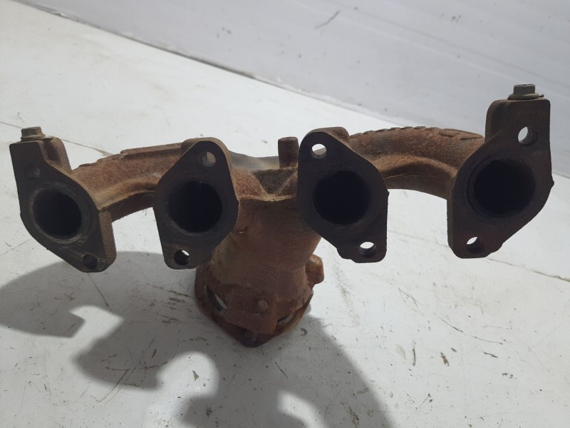 Recambio de colector escape para peugeot 106 (s2) 1.1 referencia OEM IAM 034136 306572 