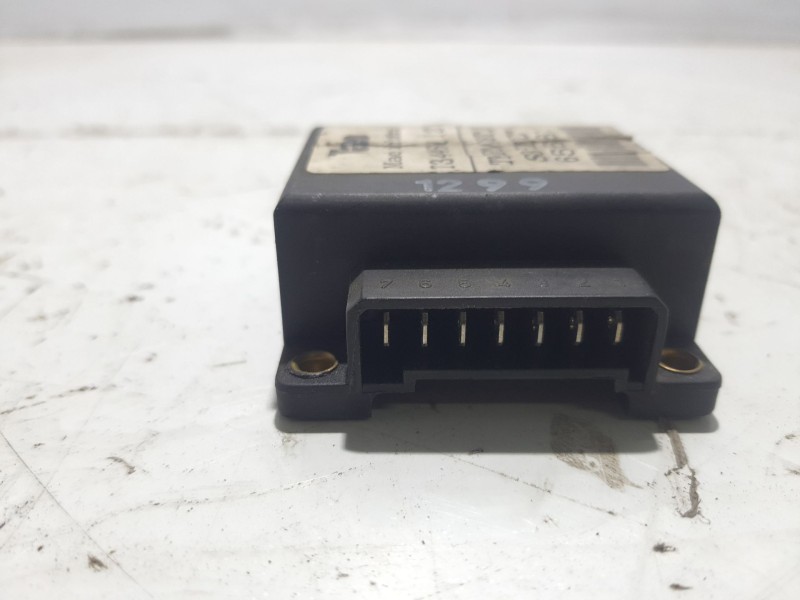 Recambio de caja reles / fusibles para citroën saxo (s0, s1) 1.4 vts referencia OEM IAM 73414602  