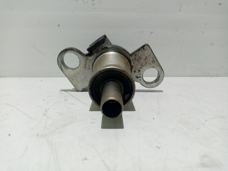 Recambio de bomba freno para volkswagen passat berlina (3b3) referencia OEM IAM 4D0611021A  