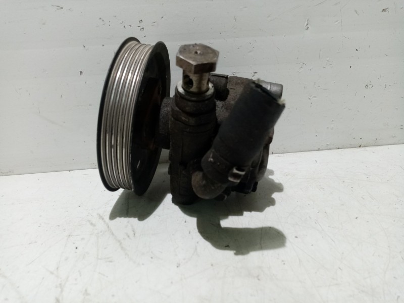 Recambio de bomba direccion para volkswagen passat berlina (3b3) referencia OEM IAM   