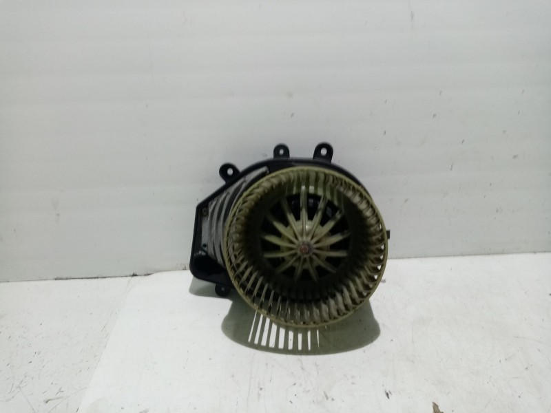 Recambio de motor calefaccion para volkswagen passat berlina (3b3) referencia OEM IAM 8D1819021B  