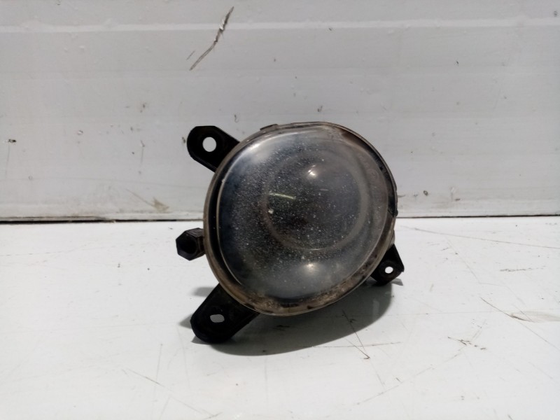 Recambio de faro antiniebla derecho para volkswagen passat berlina (3b3) referencia OEM IAM 3B7941700A  