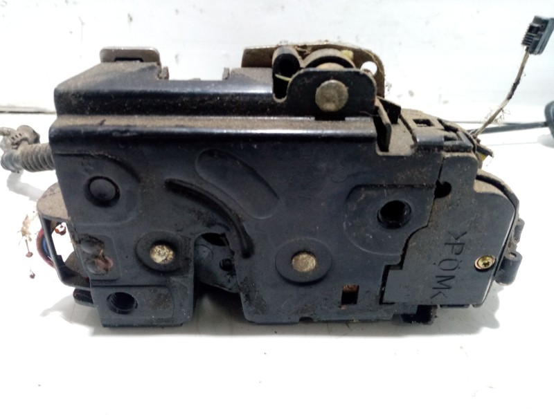 Recambio de cerradura puerta delantera izquierda para volkswagen passat berlina (3b3) referencia OEM IAM 3B1837015A  