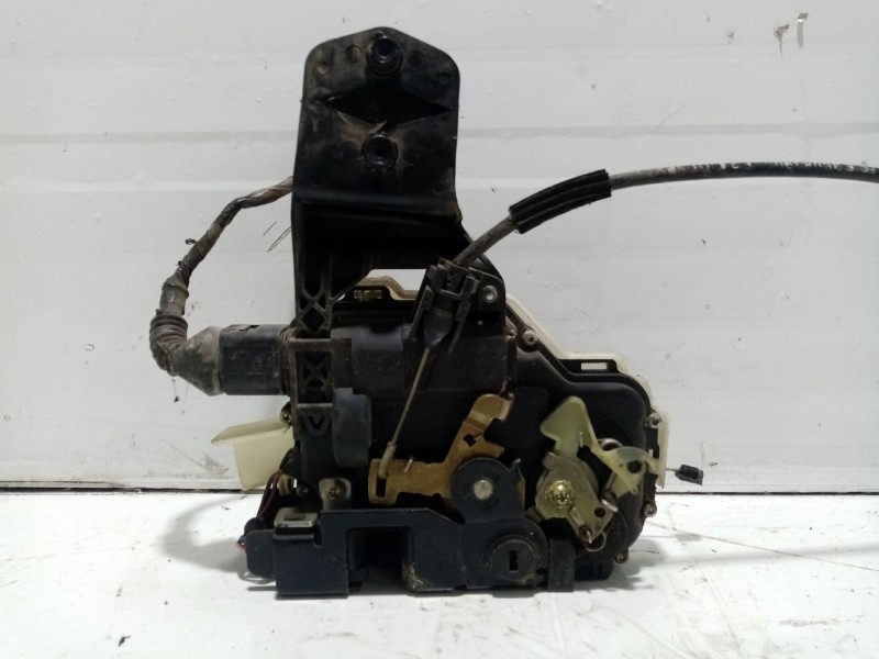 Recambio de cerradura puerta trasera derecha para volkswagen passat berlina (3b3) referencia OEM IAM 3B2837016H  