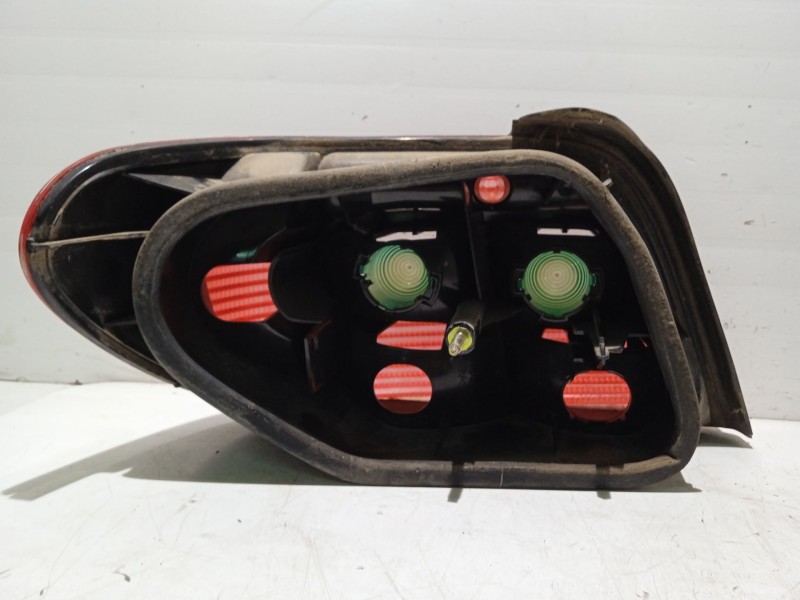 Recambio de piloto trasero derecho para citroën xsara (n1) 1.9 d referencia OEM IAM 6351P0  