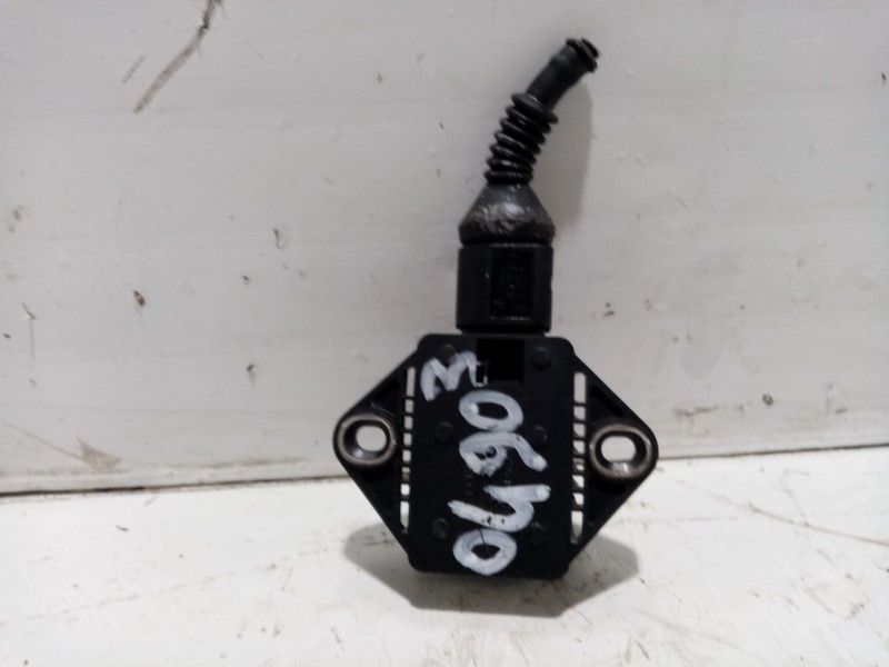 Recambio de sensor para volkswagen passat berlina (3b3) referencia OEM IAM 8E0907637A  0265005245