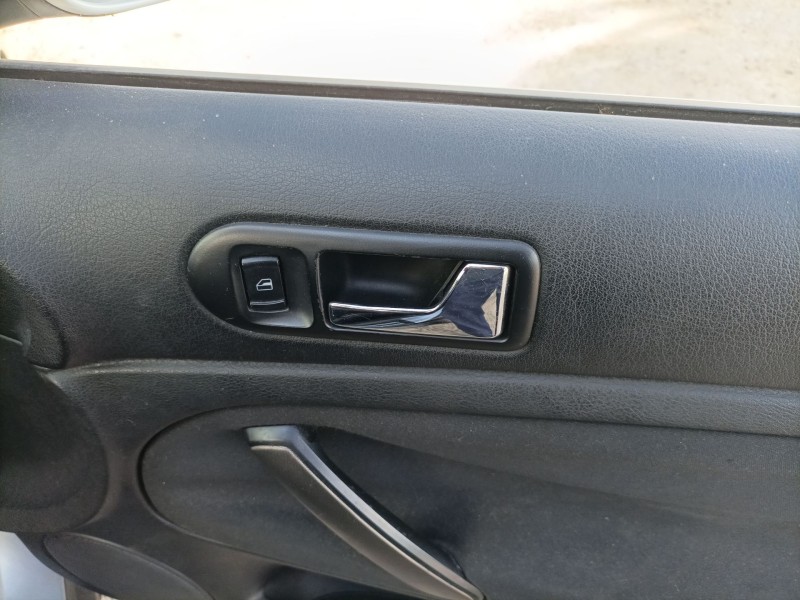 Recambio de maneta interior delantera derecha para volkswagen passat berlina (3b3) referencia OEM IAM 3B1837113L  