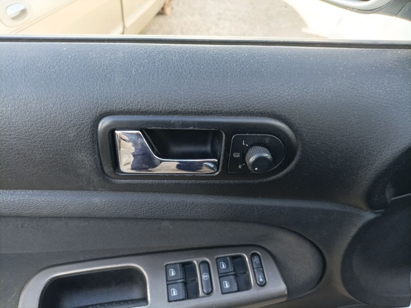 Recambio de maneta interior delantera izquierda para volkswagen passat berlina (3b3) referencia OEM IAM 3B1837113L  