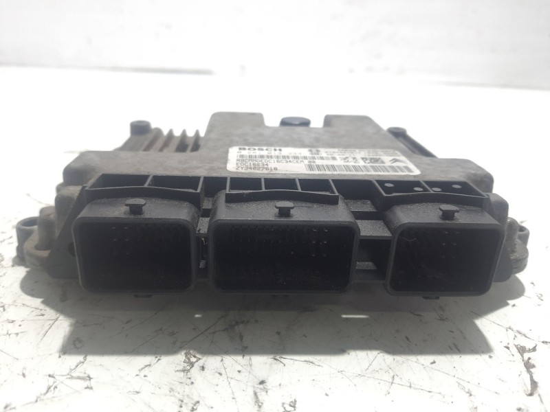 Recambio de modulo electronico para suzuki santana 350 referencia OEM IAM 1039S15650 0281013333 EDC16C34