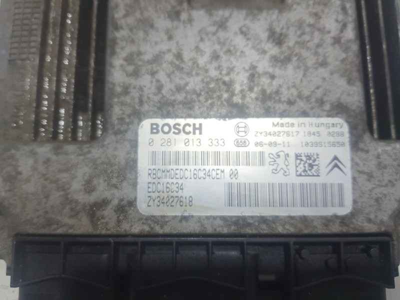 Recambio de modulo electronico para suzuki santana 350 referencia OEM IAM 1039S15650 0281013333 EDC16C34