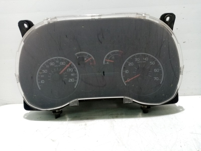 Recambio de cuadro instrumentos para peugeot bipper referencia OEM IAM 1367830080 5550011005 