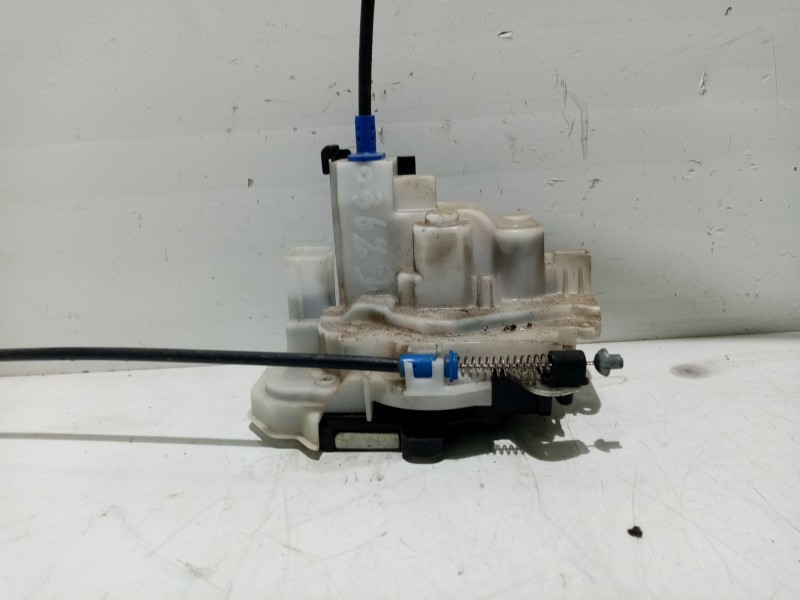 Recambio de cerradura puerta trasera derecha para peugeot bipper referencia OEM IAM 1365304080  