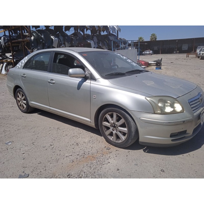 toyota avensis (_t25_) del año 2005