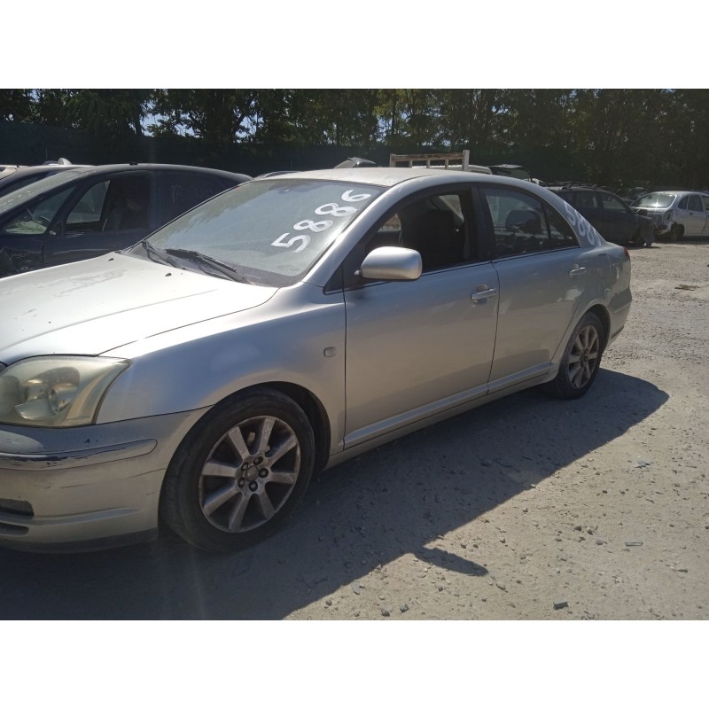 toyota avensis (_t25_) del año 2005