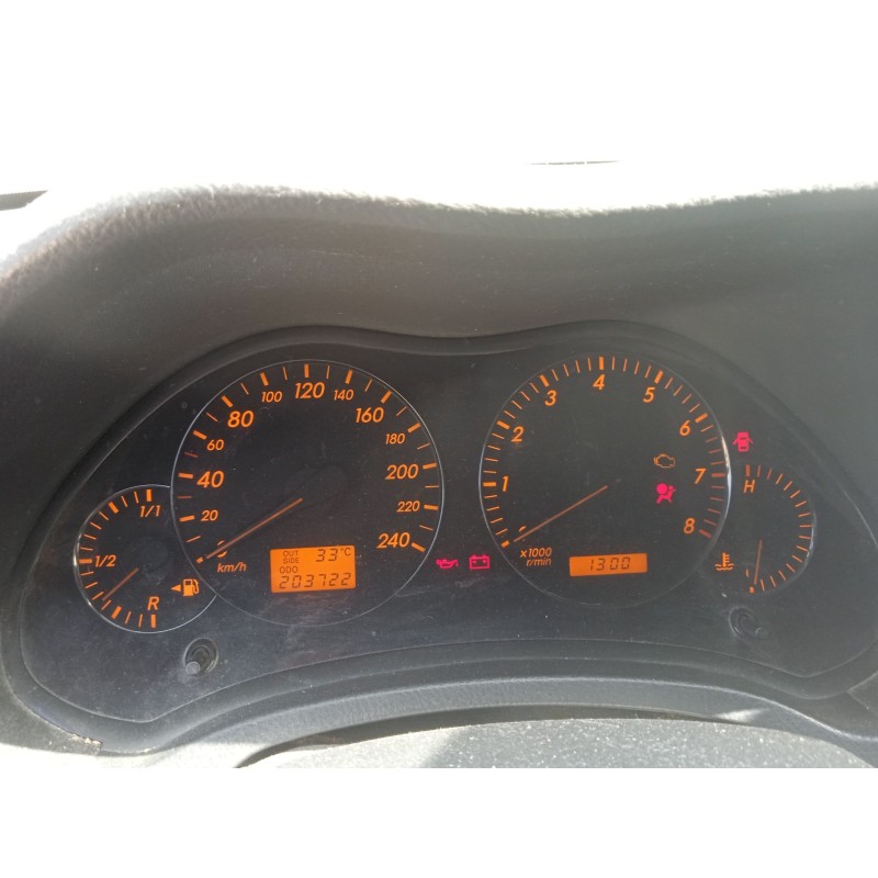 toyota avensis (_t25_) del año 2005