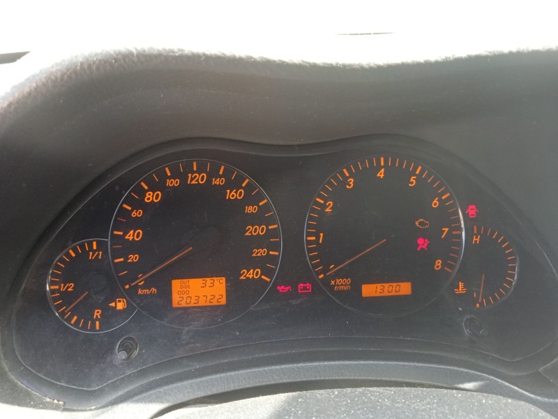 toyota avensis (_t25_) del año 2005