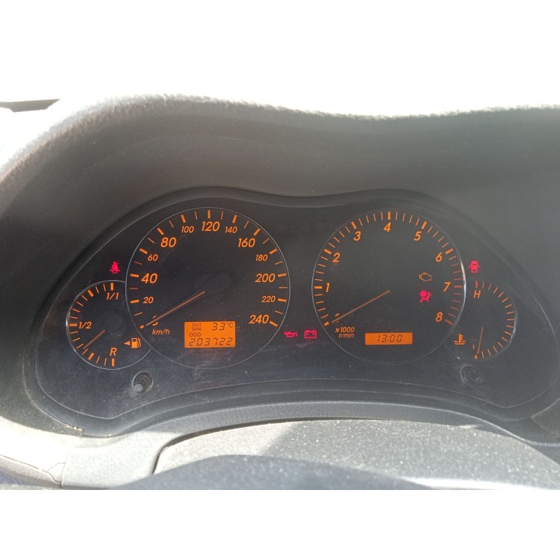 toyota avensis (_t25_) del año 2005