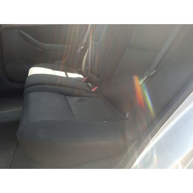 toyota avensis (_t25_) del año 2005