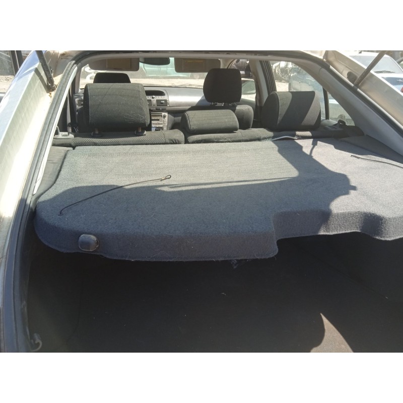 toyota avensis (_t25_) del año 2005