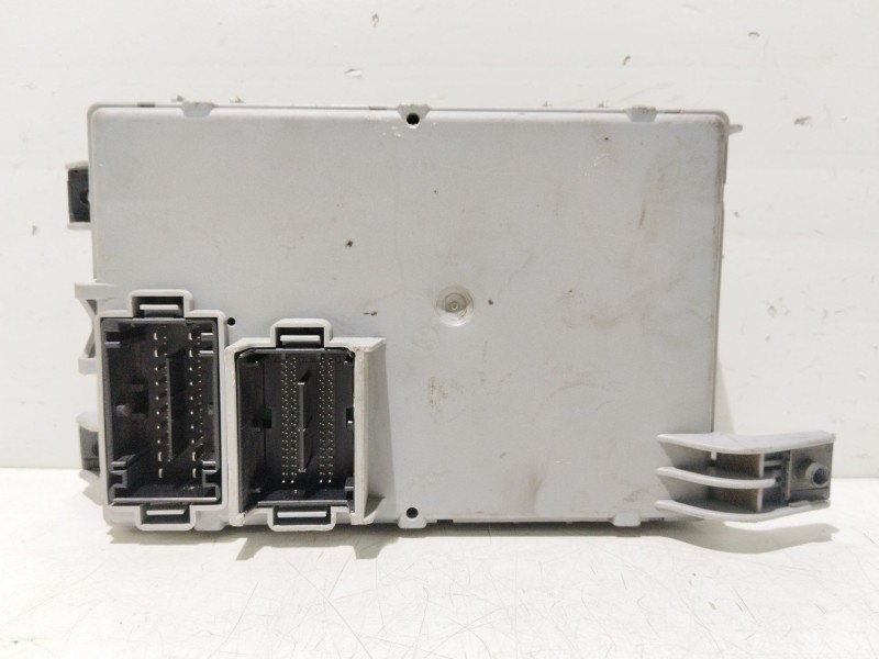 Recambio de caja reles / fusibles para peugeot bipper referencia OEM IAM 01368892080 00001328330961 N11042