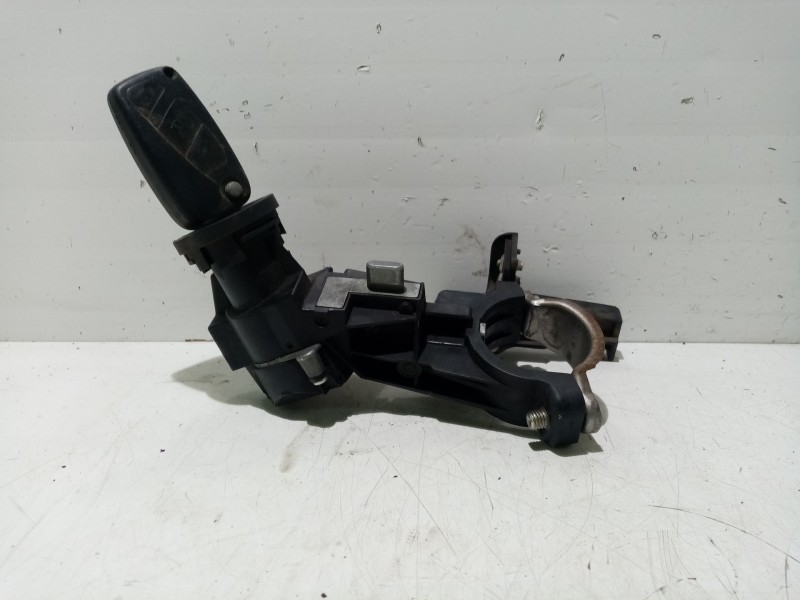 Recambio de conmutador de arranque para peugeot bipper referencia OEM IAM 1609027680  