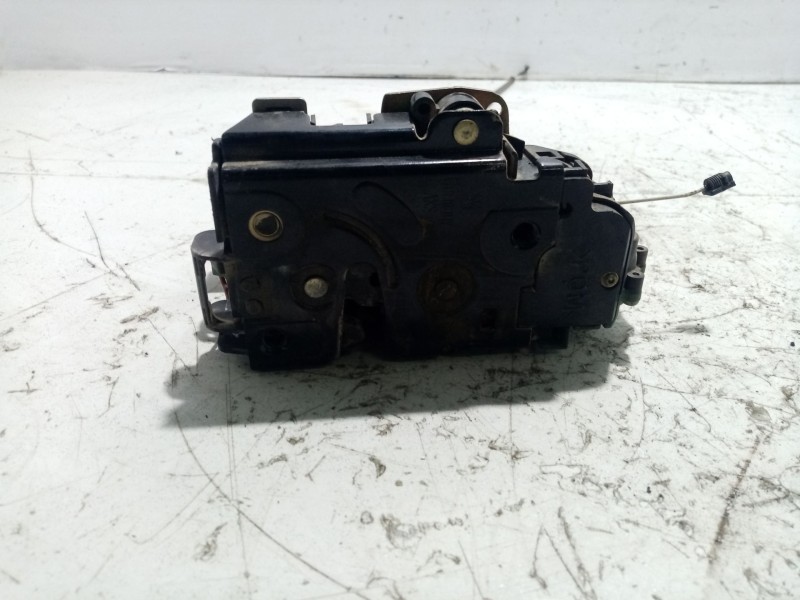 Recambio de cerradura puerta trasera izquierda para skoda octavia berlina (1u2) ambiente referencia OEM IAM 117684104  45MY3B583