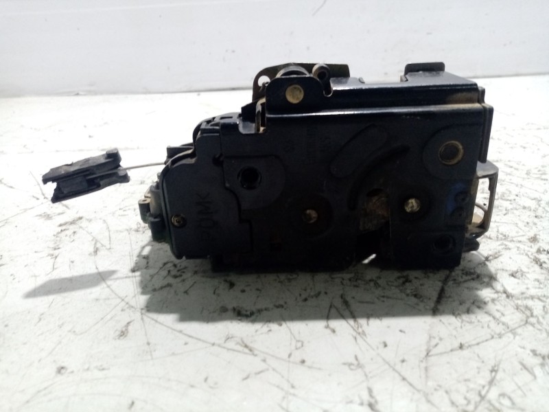 Recambio de cerradura puerta trasera derecha para skoda octavia berlina (1u2) ambiente referencia OEM IAM 117685104  46MY3B48390