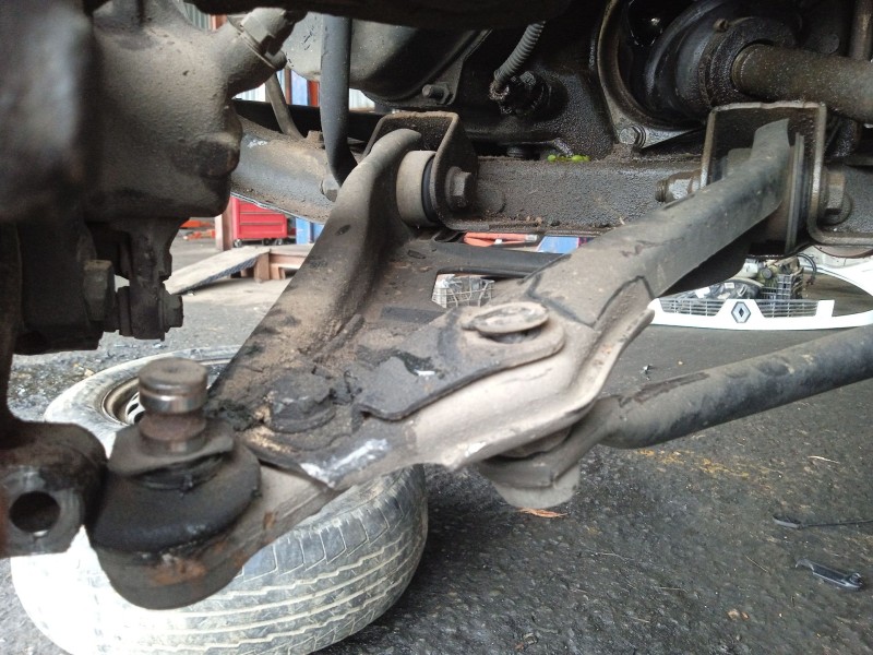 Recambio de brazo suspension inferior delantero izquierdo para renault kangoo (kc0/1_) 1.5 dci (kc07) referencia OEM IAM 8200942