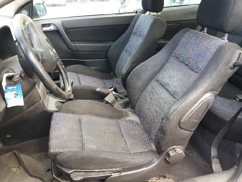 opel astra g coupé 2.2 16v edition   |   01.00 - 12.04 | 2000 - 2004 | 147 cv / 108 kw del año 2000