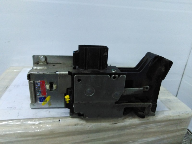 Recambio de cerradura puerta delantera derecha para  referencia OEM IAM 2T1AV21812AE  