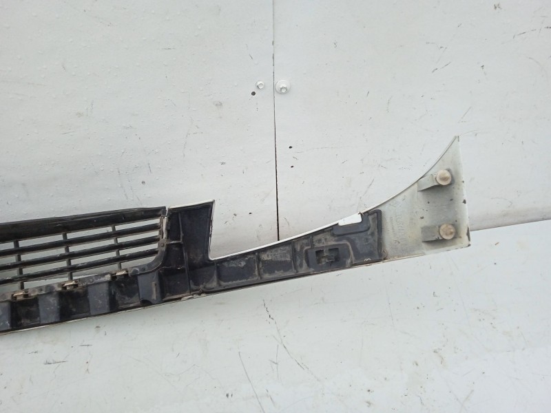 Recambio de rejilla delantera para renault kangoo (kc0/1_) 1.5 dci (kc07) referencia OEM IAM 8200150629 7701056411 7701056406