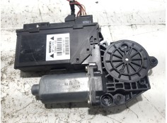Recambio de motor elevalunas delantero derecho para audi a4 berlina (8e) referencia OEM IAM 8E1959802G 0130821764 5WK47006CBF 2