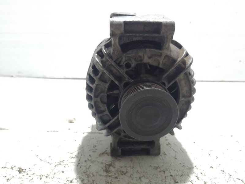 Recambio de alternador para audi a4 berlina (8e) referencia OEM IAM 06B903016AB  068903016AB