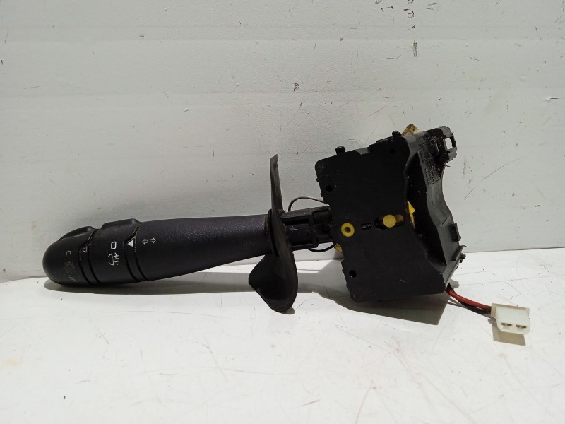 Recambio de mando intermitentes para renault kangoo (kc0/1_) 1.5 dci referencia OEM IAM 8200379531  