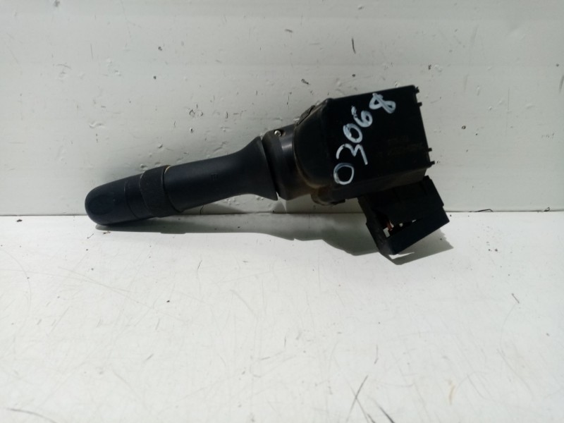 Recambio de mando limpia para toyota auris 1.4 turbodiesel cat referencia OEM IAM 0241017F243  