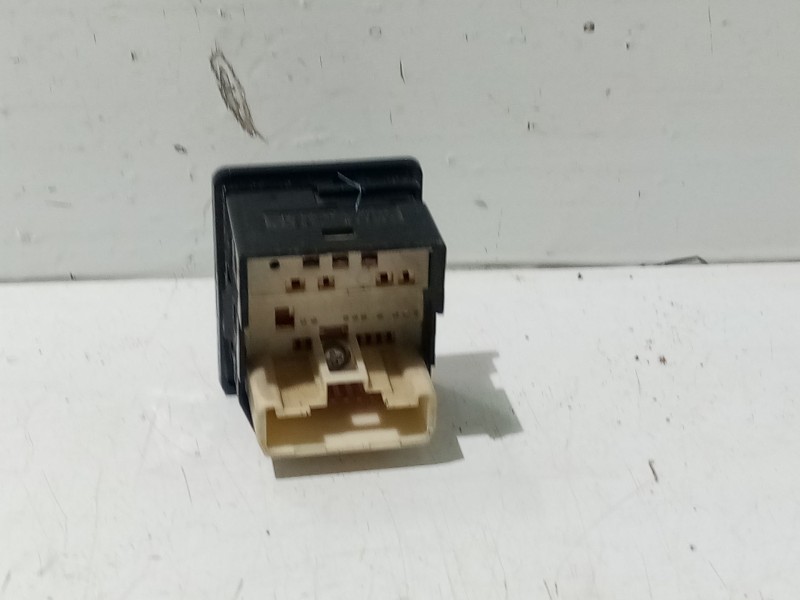 Recambio de mando retrovisor para toyota auris 1.4 turbodiesel cat referencia OEM IAM 183574  