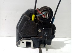 Recambio de cerradura puerta trasera izquierda para toyota auris 1.4 turbodiesel cat referencia OEM IAM 6906002170  