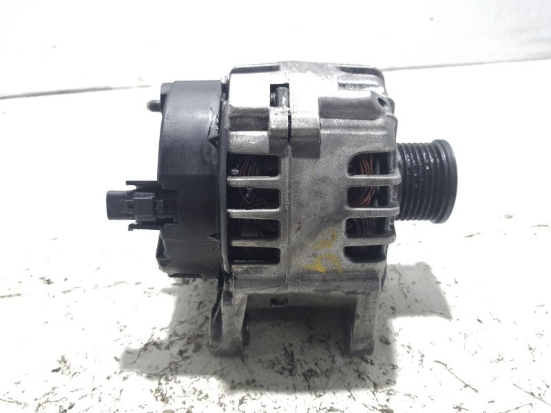 Recambio de alternador para nissan primastar autobús (x83) dci 100 referencia OEM IAM 2310000QAL CAL15103GS CAL15103AS